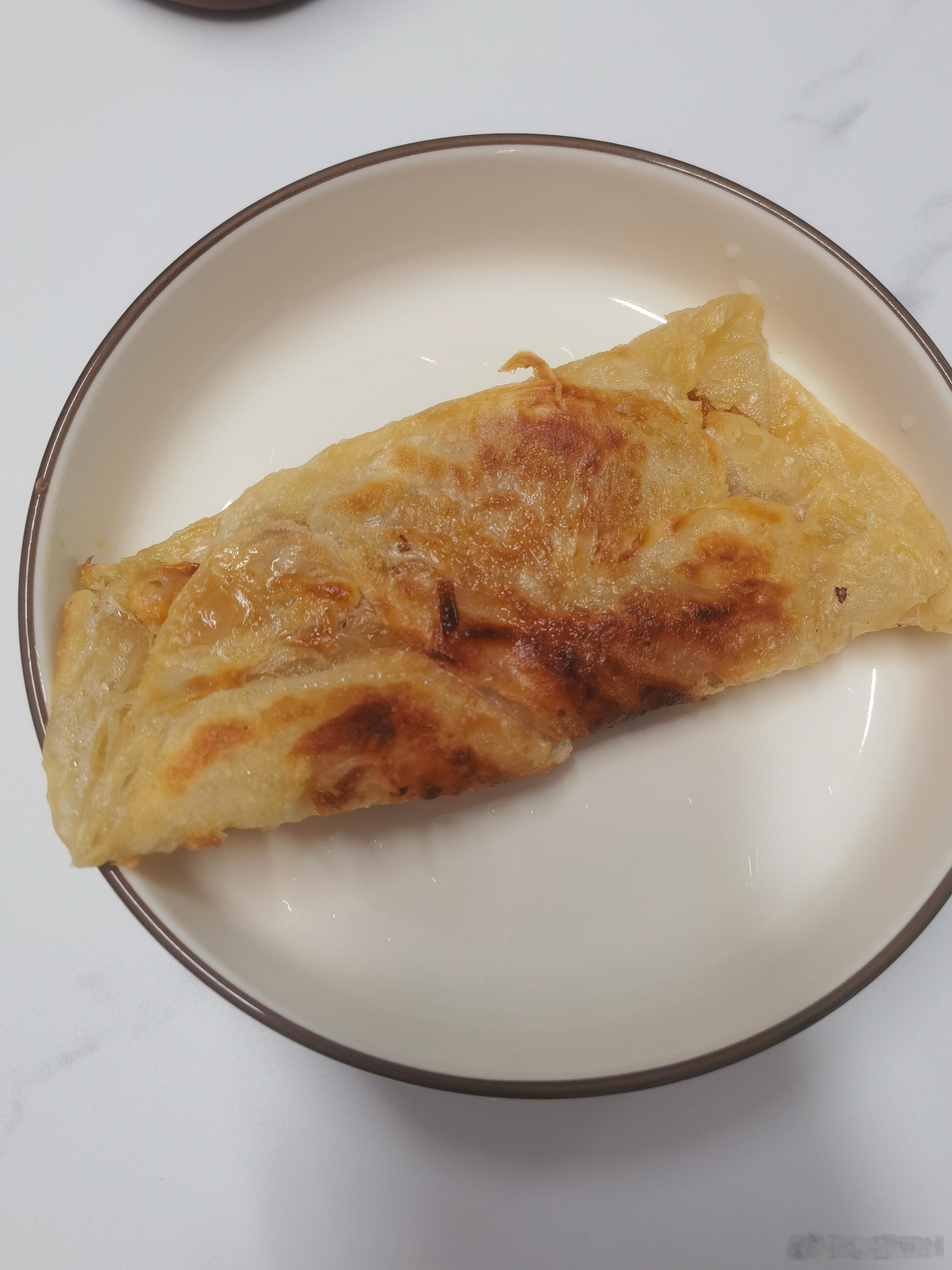 晚早餐：煎一个鸡蛋手抓饼～ 