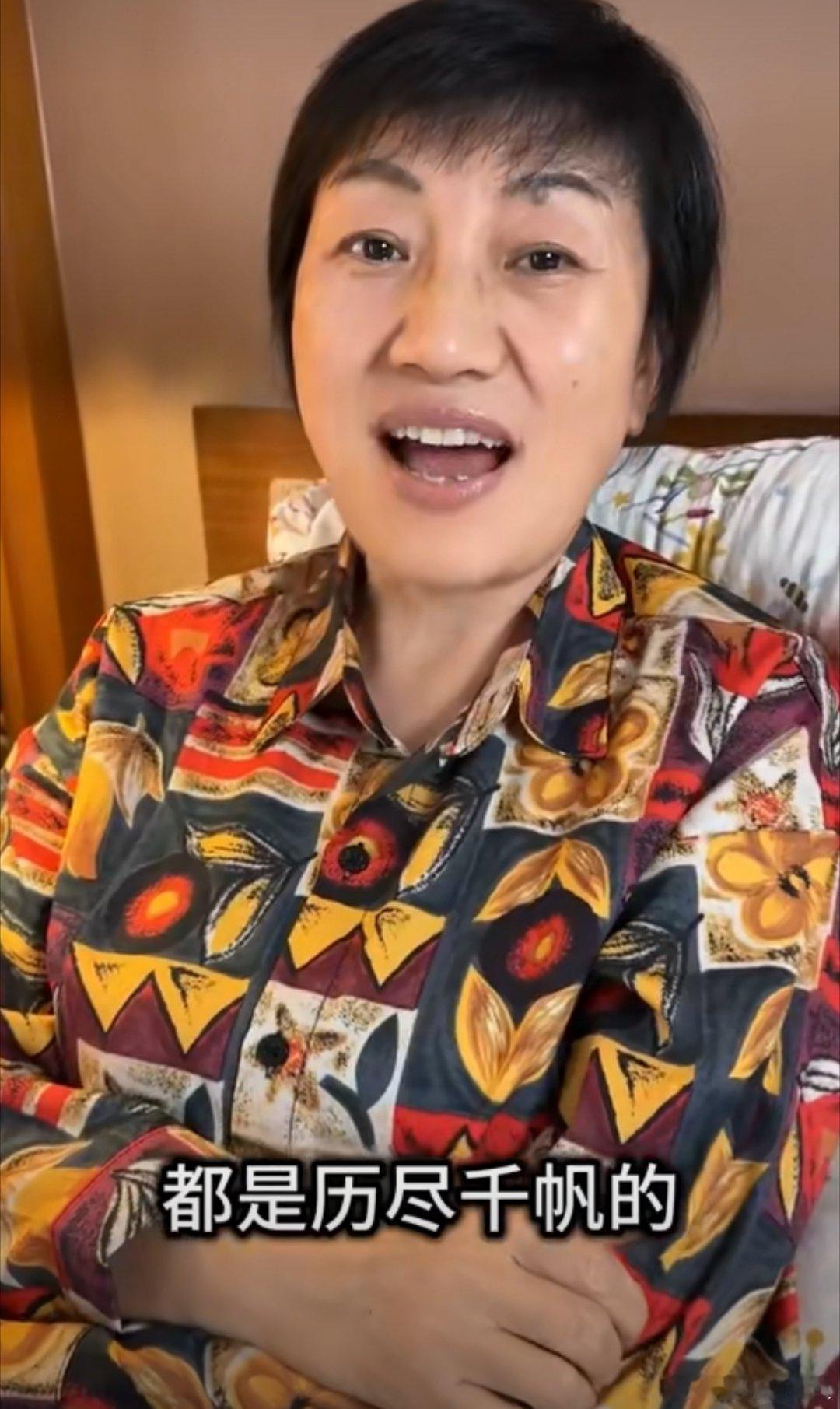 从职场角度拆解李小冉刘晓庆  职场如戏，戏如职场。李小冉与刘晓庆在《一路繁花》中