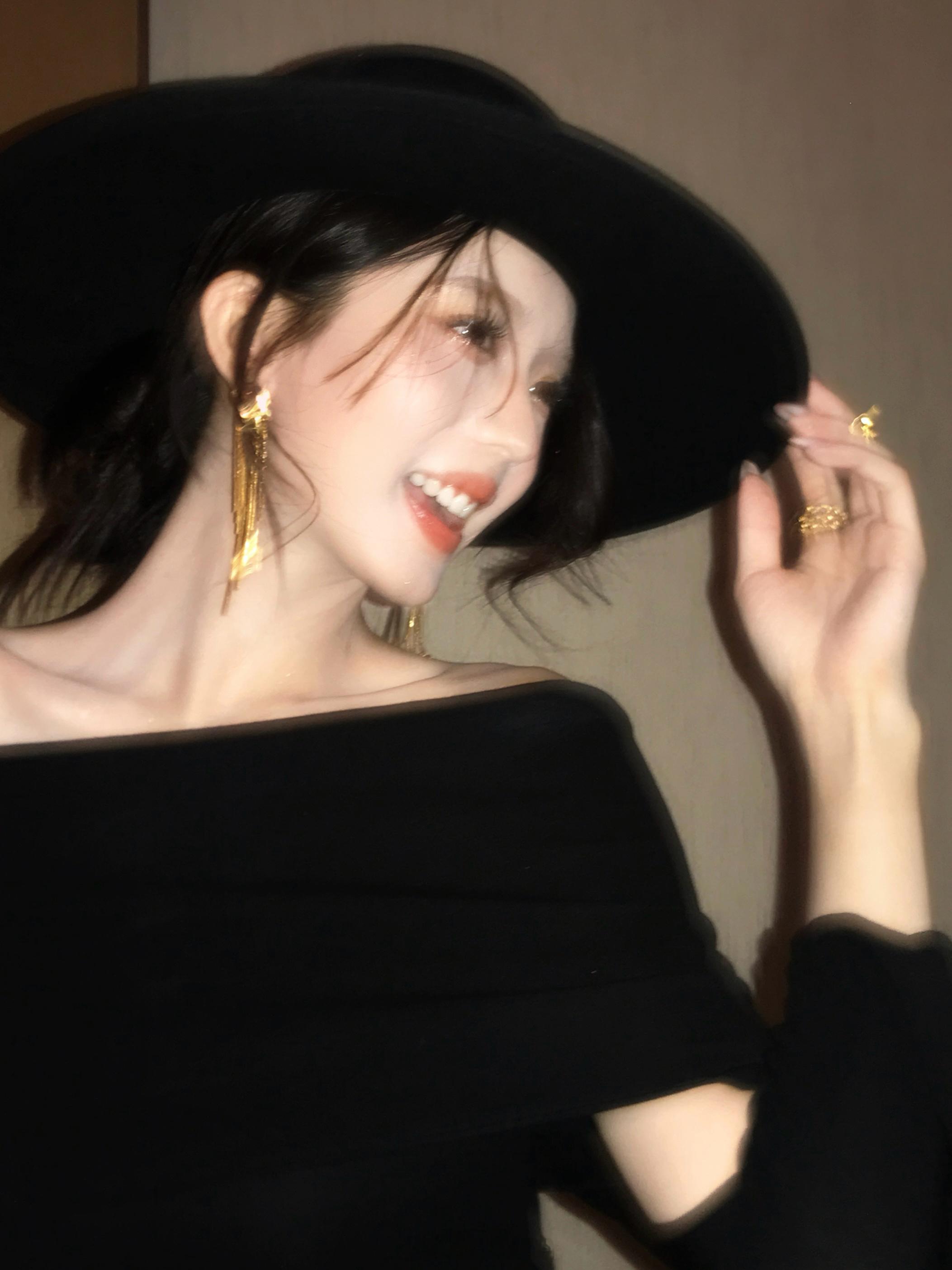 谁拍的这么晃（我乱说的 ​​​