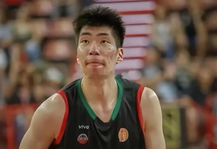 决赛还没打，余嘉豪却被爆已离队！丁伟只剩俩内线，杜锋仍要小心 