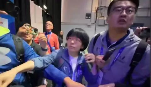 这算代表官方，正式给蛙岛这撮人热纱世大运这件事情定性了。

第32届世界大学生夏