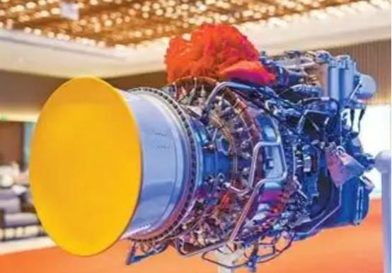 美国估计要气炸了！
 
美国刚暂停向中国商飞出售喷气发动机相关技术，中国国航、东