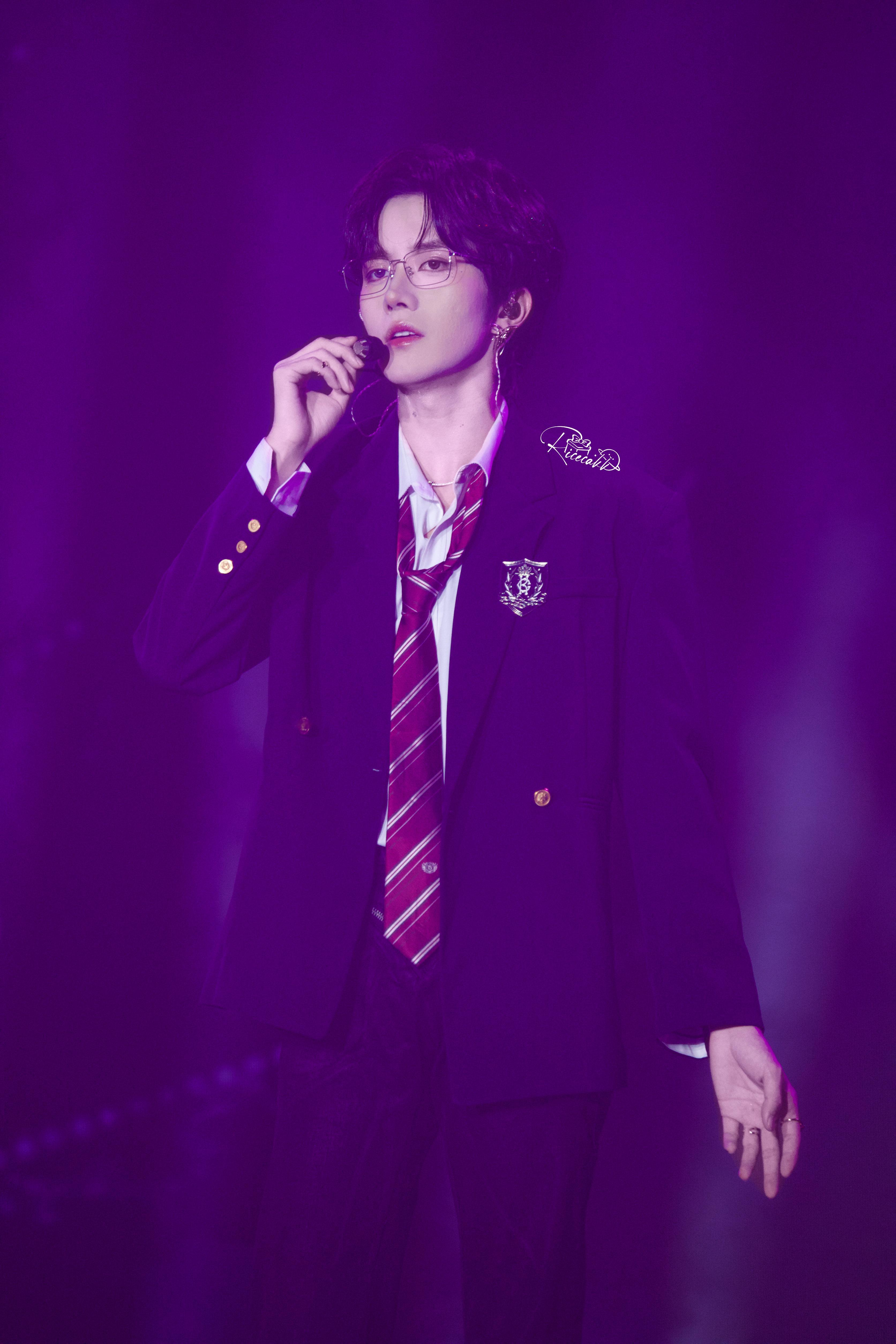 我也不知道我一天天的在修什么…所以huq有没有修图很厉害的宝宝跟我讲一讲怎么修紫