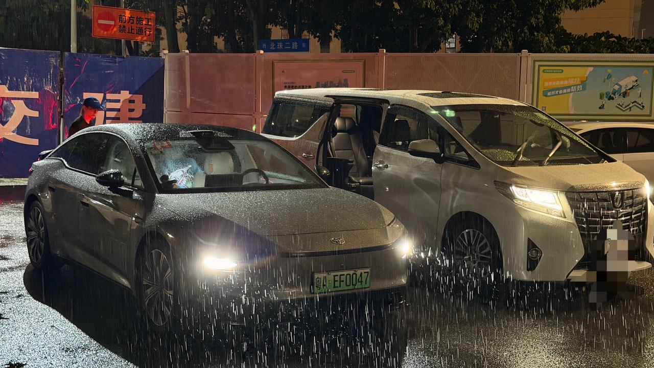 这几个月连续的落雨，告诉我一件事
一套湿地性能足够好的轮胎
会让我很开着开心，坐