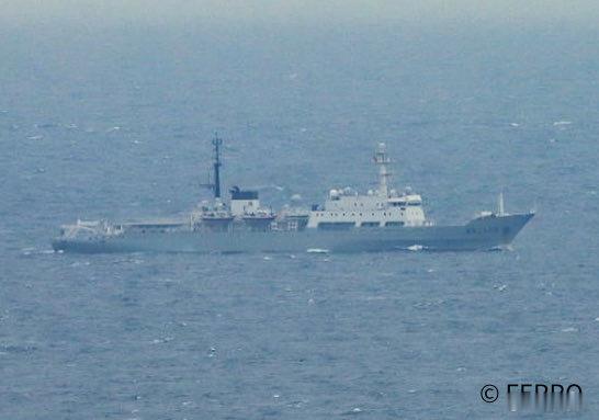 中国海军636A型海洋研究船昨天早晨向西穿过直布罗陀海峡。 