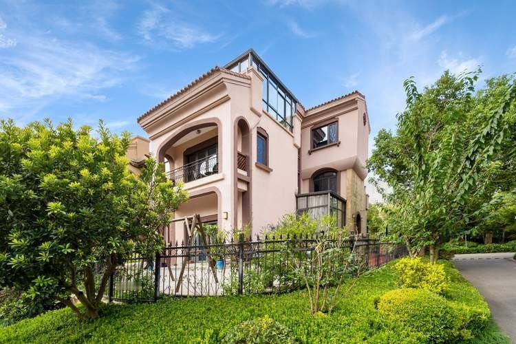 途家：2026年元旦期间，“包栋”别墅跨年，成为最流行的方式之一，平台上的独栋别