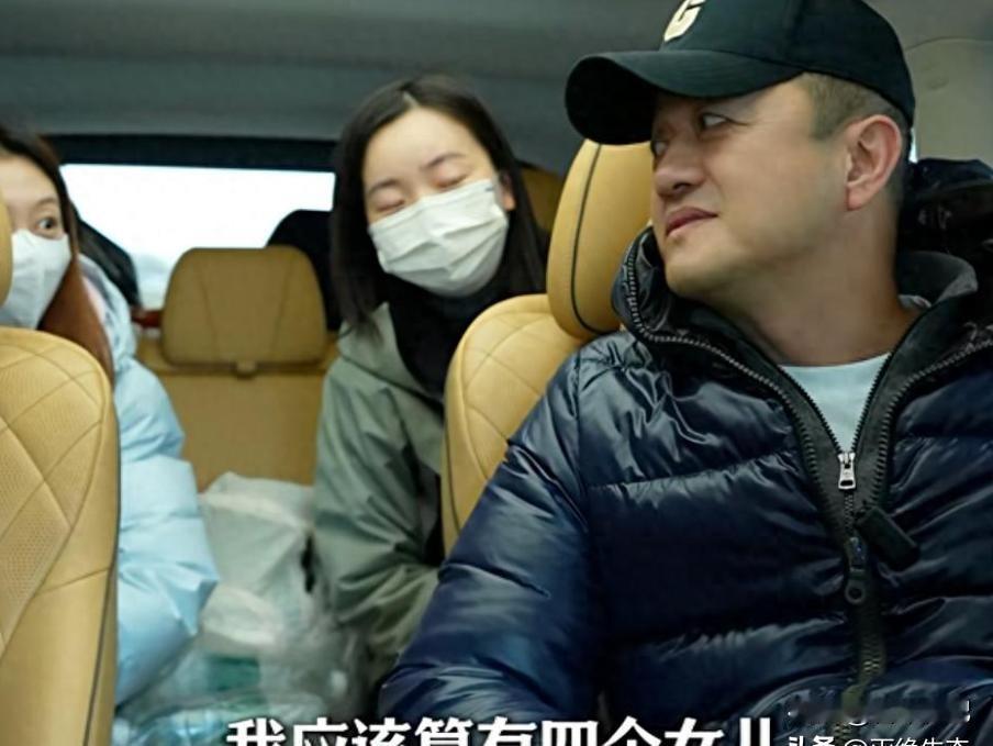 李亚鹏离婚后被网暴，神秘女儿竟藏暖心事，两个陌生人的羁绊让所有人沉默。
最近李亚