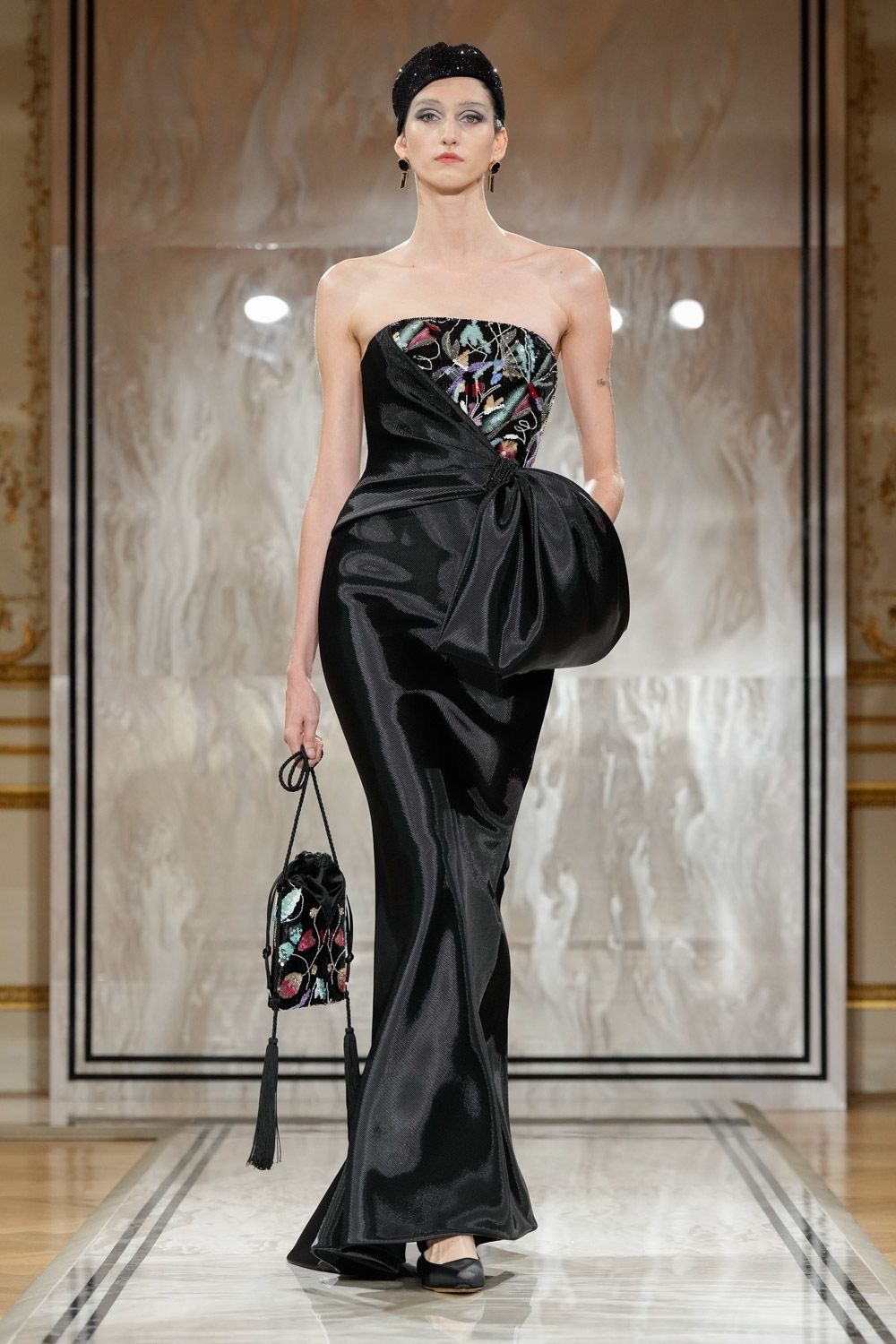 Armani Privé 2025 F/W Haute Couture来自阿玛尼