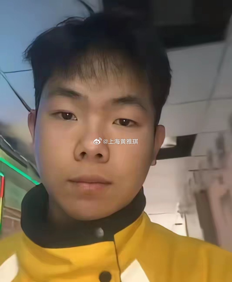 太可惜了！21岁外卖小哥金小武，救下了落水的父子俩，自己却因为力竭淹死了，在他的