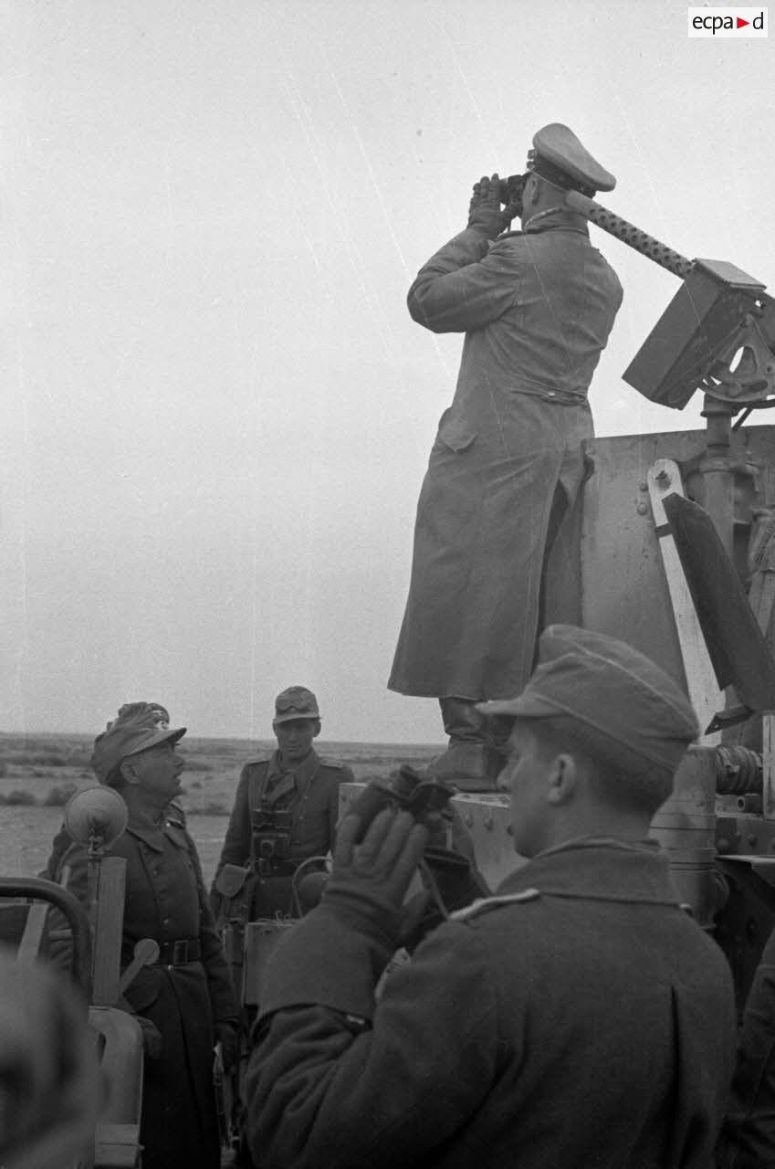 1942 年 1 月 21 日，在利比亚昔兰尼加地区的阿盖达比亚，德军将领埃尔温