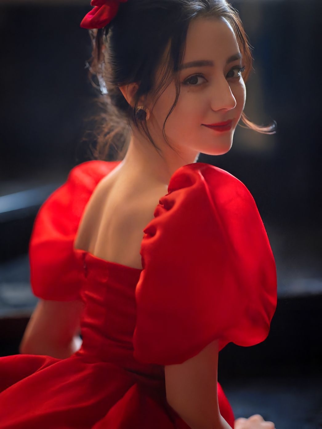 迪丽热巴红裙女神  梁朝伟迪丽热巴幸运大片 梁朝伟迪丽热巴幸运大片，迪丽热巴红裙