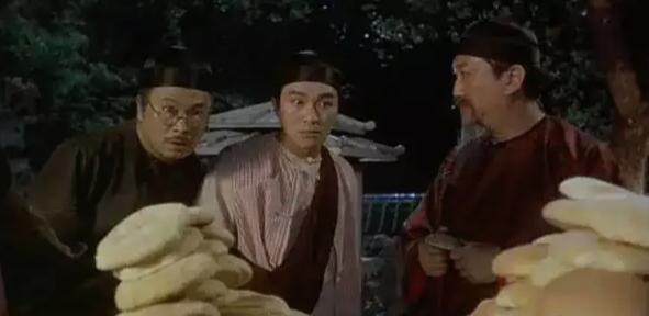古代富户在灾年捐粮到底图什么？

如果你觉着古代富户，在灾年捐粮仅仅是因为“发善