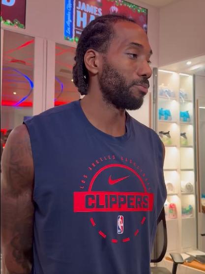 快船的问题，小卡这算是明说了：
“当柯林斯打五号位时，他能很好地上下奔跑。大家都