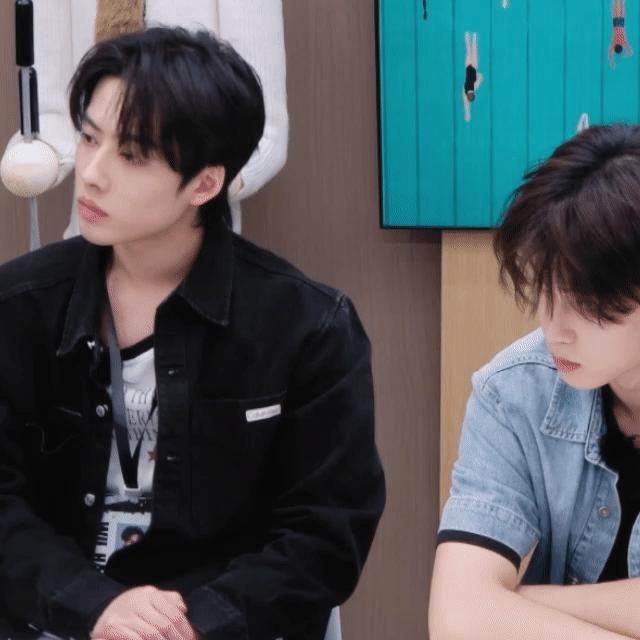 新人演员和经纪人吵出火星子了少年无尽夏刚开播就这么猛？！经纪人冷脸三连问，新人嘴