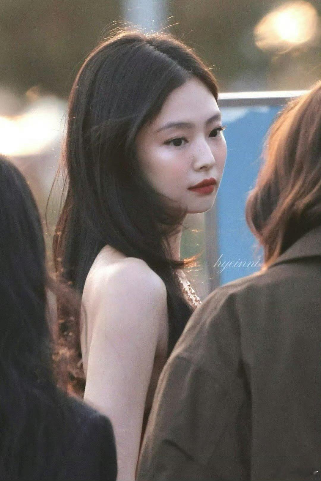 Jennie这是真妈咪Jennie尺度Jennie这是真妈咪 ​ ​​​