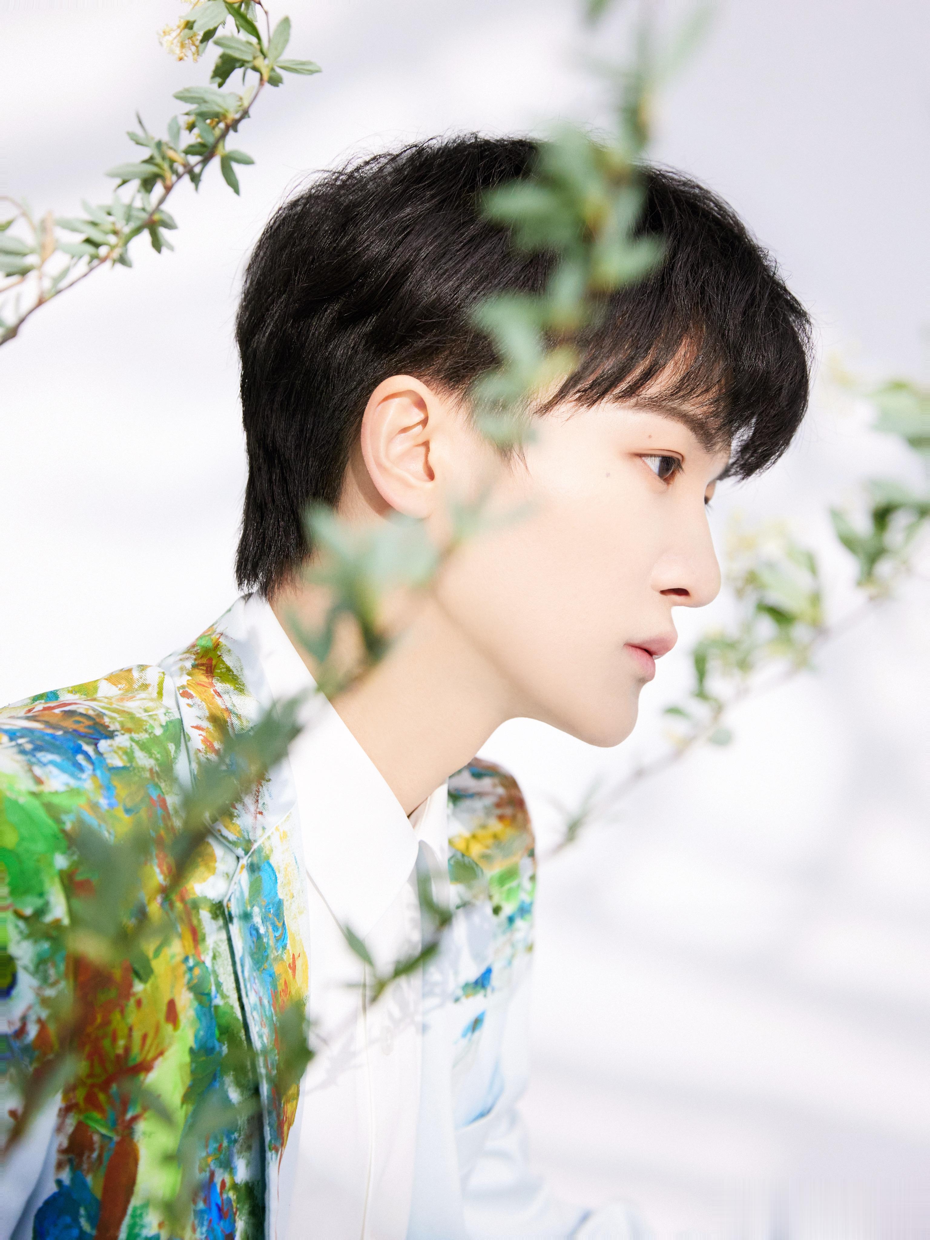 #周深[超话]#[音乐]#周深立春唱光亮温暖人心#  【周深 ｜《时光音乐会2》