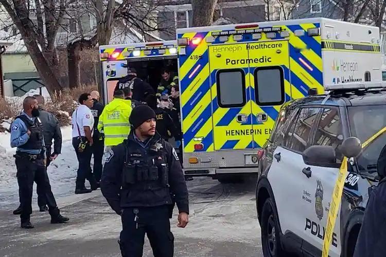 特朗普发文指责明尼苏达州州长“煽动叛乱” 美移民执法争议再掀政治风波
 
当地时