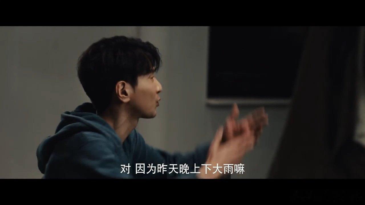 热恋期直接搬进男友家算越界吗单方面搬进对方家里，只顾着自己觉得感情到位，却忘了问