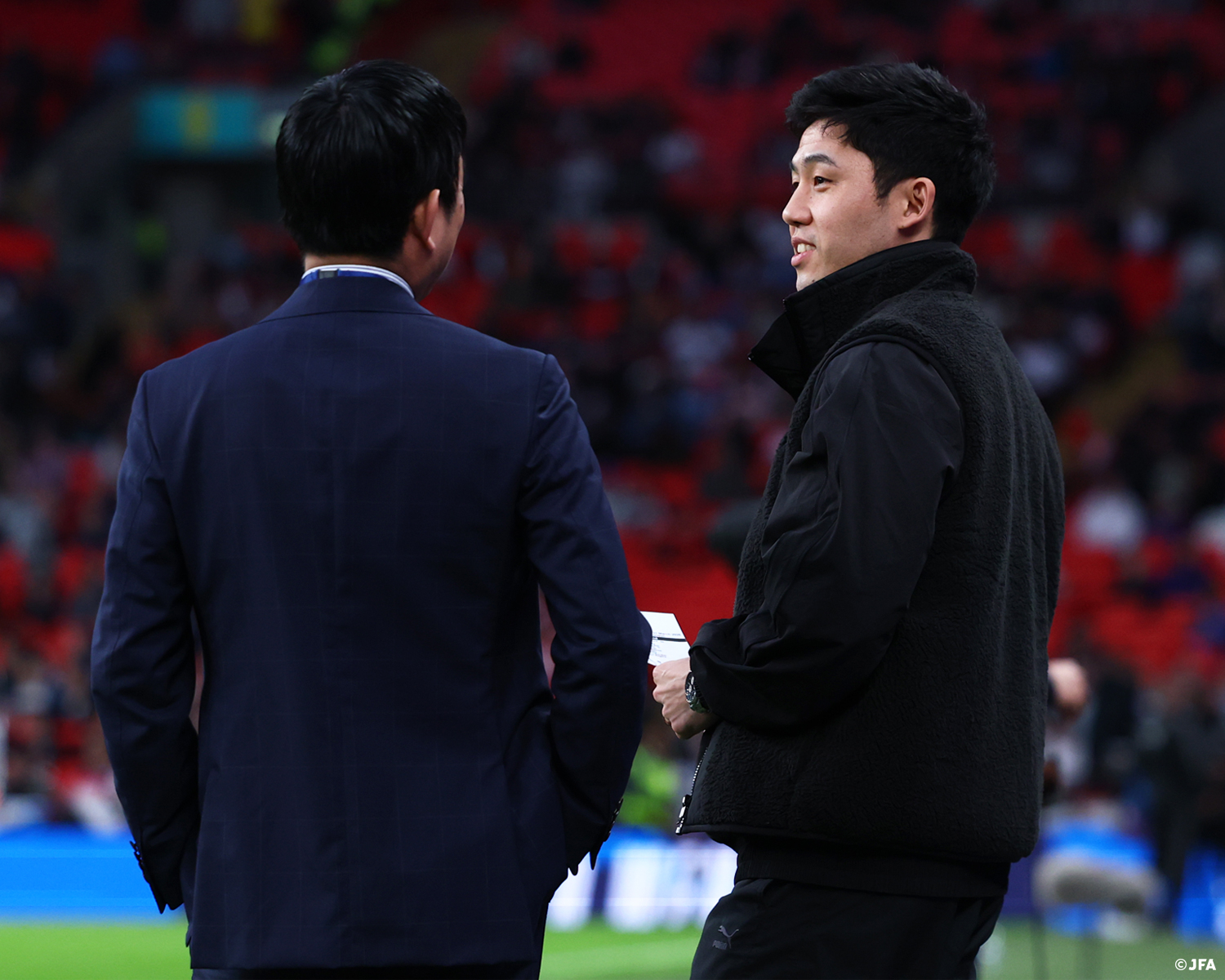 日本先后战胜苏格兰和英格兰，比分都是1-0，远藤航,现场督战 