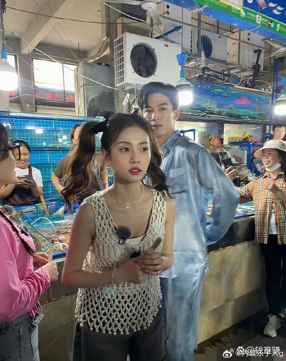 Wok 热点刷到白鹿这张生图…好生好生的图，没有任何打光摆拍，但是好漂亮… 