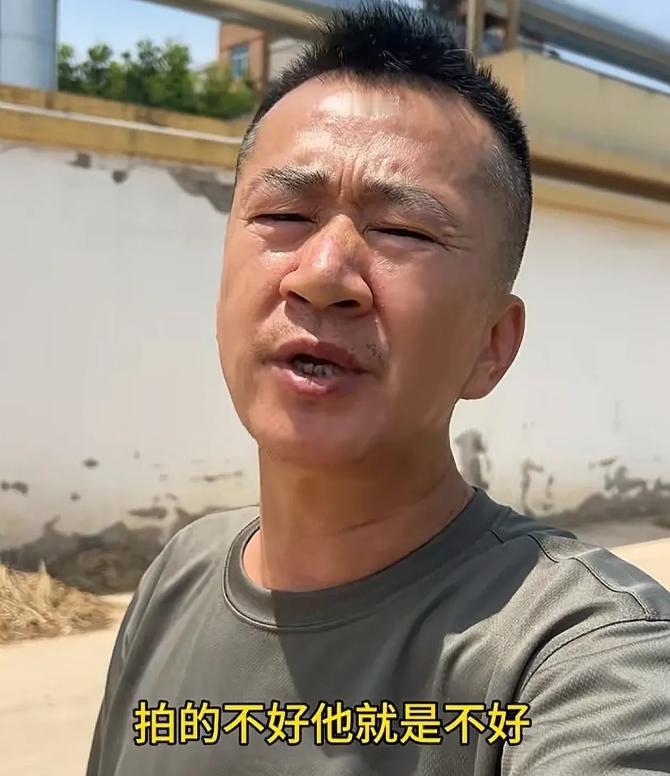 7月14日，演员李嘉明怒批周星驰新电影《功夫女足》拍的很烂，特效很假，李嘉明不仅