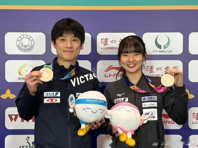 世界排名！
张本美和：哥，我的世界排名进入前十了
张本智和：我也是

张本美和：