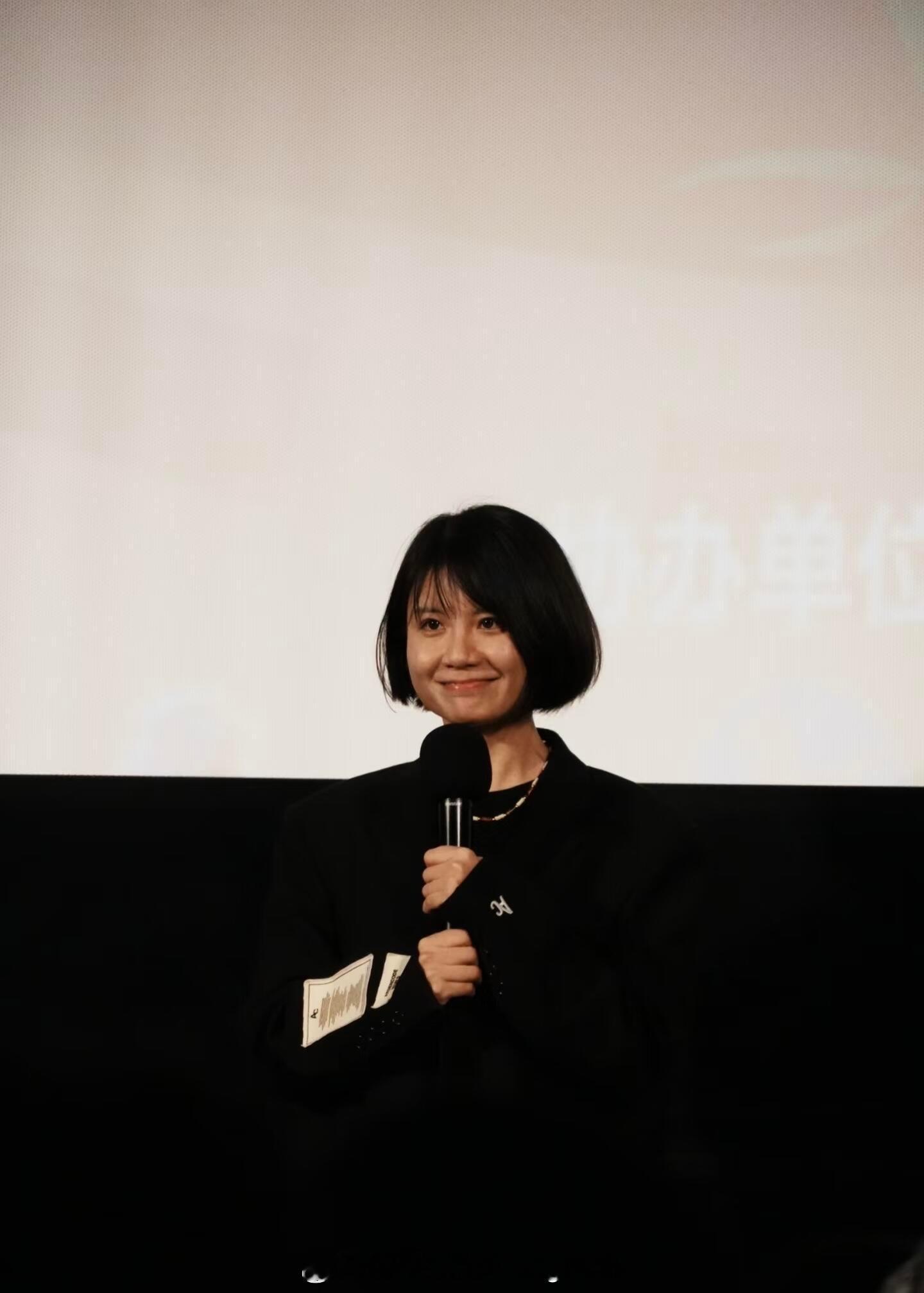 《好东西》《爱情神话》导演邵艺辉小地瓜🍠更新：“亲爱的朋友们，新的一年这就开始