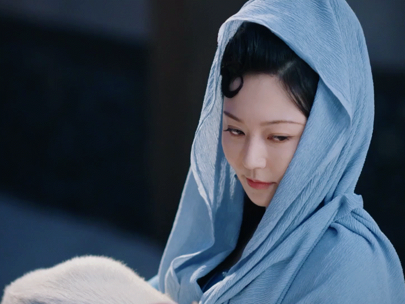 #黄梦莹羊遛金媚娘# 金媚娘也遛羊了呀，咱就是说美女姐姐真的很有亲和力了，和小羊