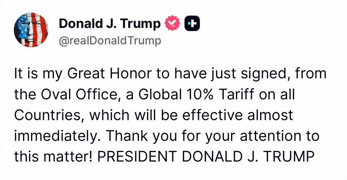 特朗普对最高法院的裁决非常不爽，发文宣布立即对所有国家加征10％的关税

“我非