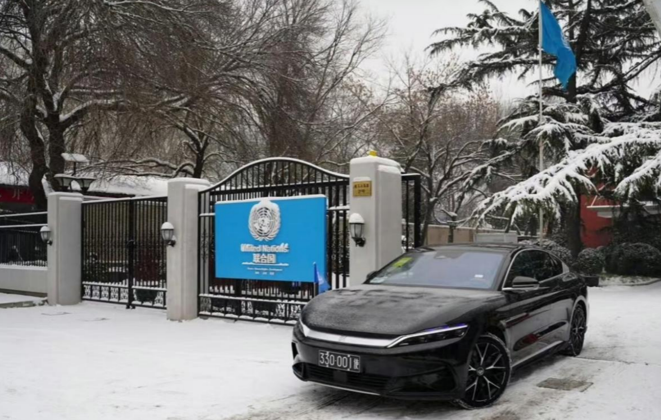 在日常生活或者剧集里面，现在会看到很多公务车选择是国产品牌，特别是比亚迪。但其实