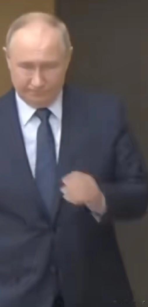 快讯，快讯!!

【俄罗斯总统在2025年10月24日澄清，与美国总统特朗普计划