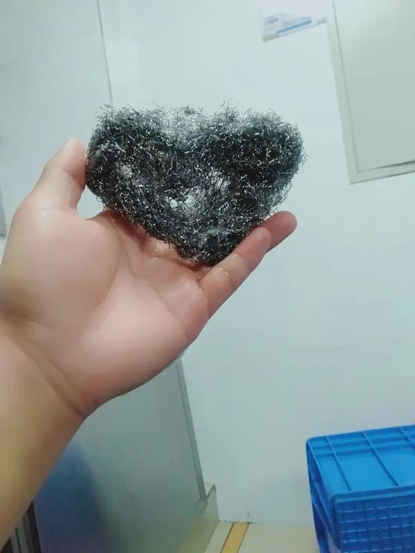深圳这事儿真是够离谱的！一男子带钢丝球碎屑去餐馆吃饭，然后装模作样说饭菜里吃出异