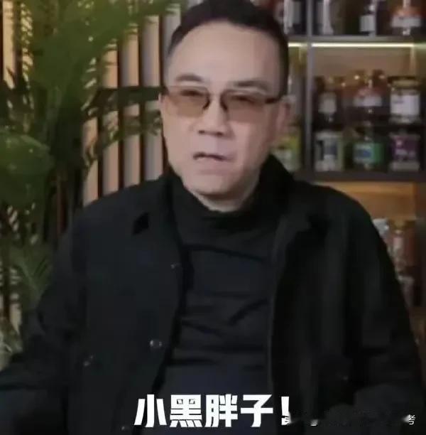 山雨欲来风满楼，德云社最近风波不断，真可谓是黑云压顶，危机四伏？
从外部来看，近
