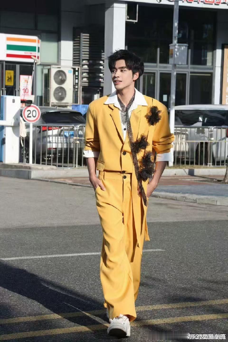 张卓尔被孙楠那英抢夺的男人披荆斩棘 圈内前辈眼光都很毒辣，那英孙楠同时盯上张卓尔