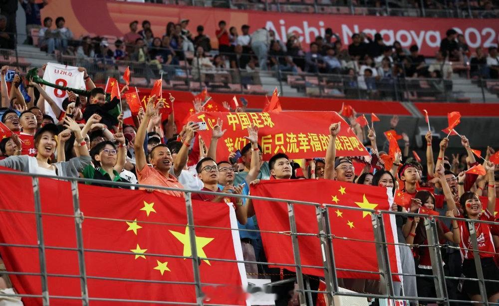 亚运男子三大球成绩最好是男足U23国足铜牌 三十年河东，三十年河西。曾经男足球迷