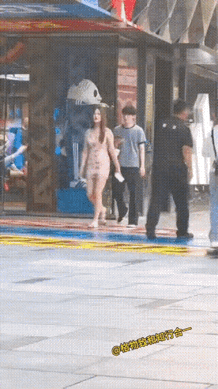大家认为街头拍照，是否必须经过当事人同意？