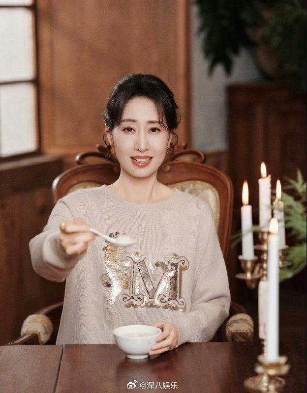 刘敏涛唱红色高跟鞋也哄不好我了隐身的名字上次让我做噩梦的是锅姨，这次是刘敏涛！《