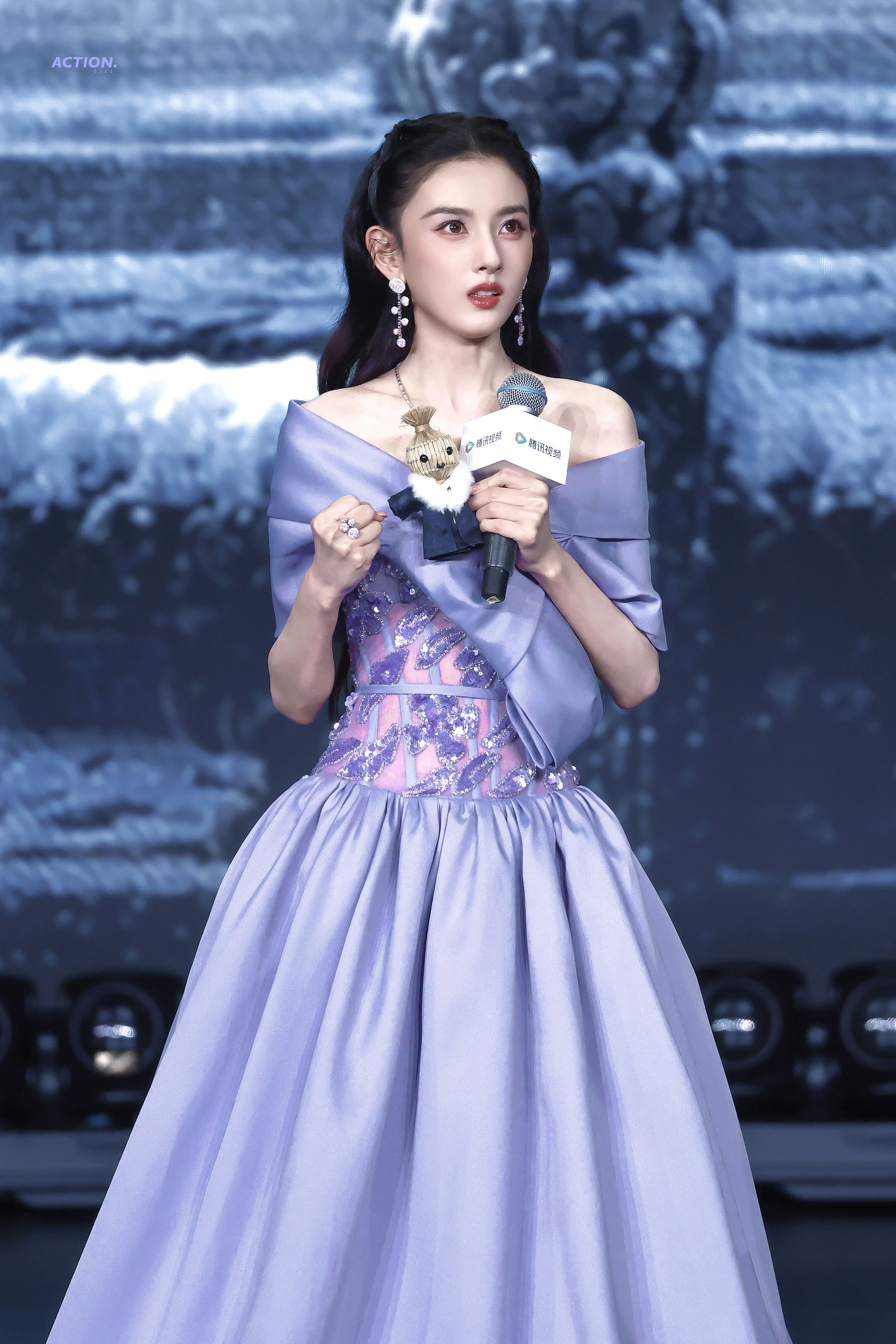 看得出来她是公主👸🏻👸🏻👸🏻小鹅昨晚好美丽～～～宋祖儿 260624