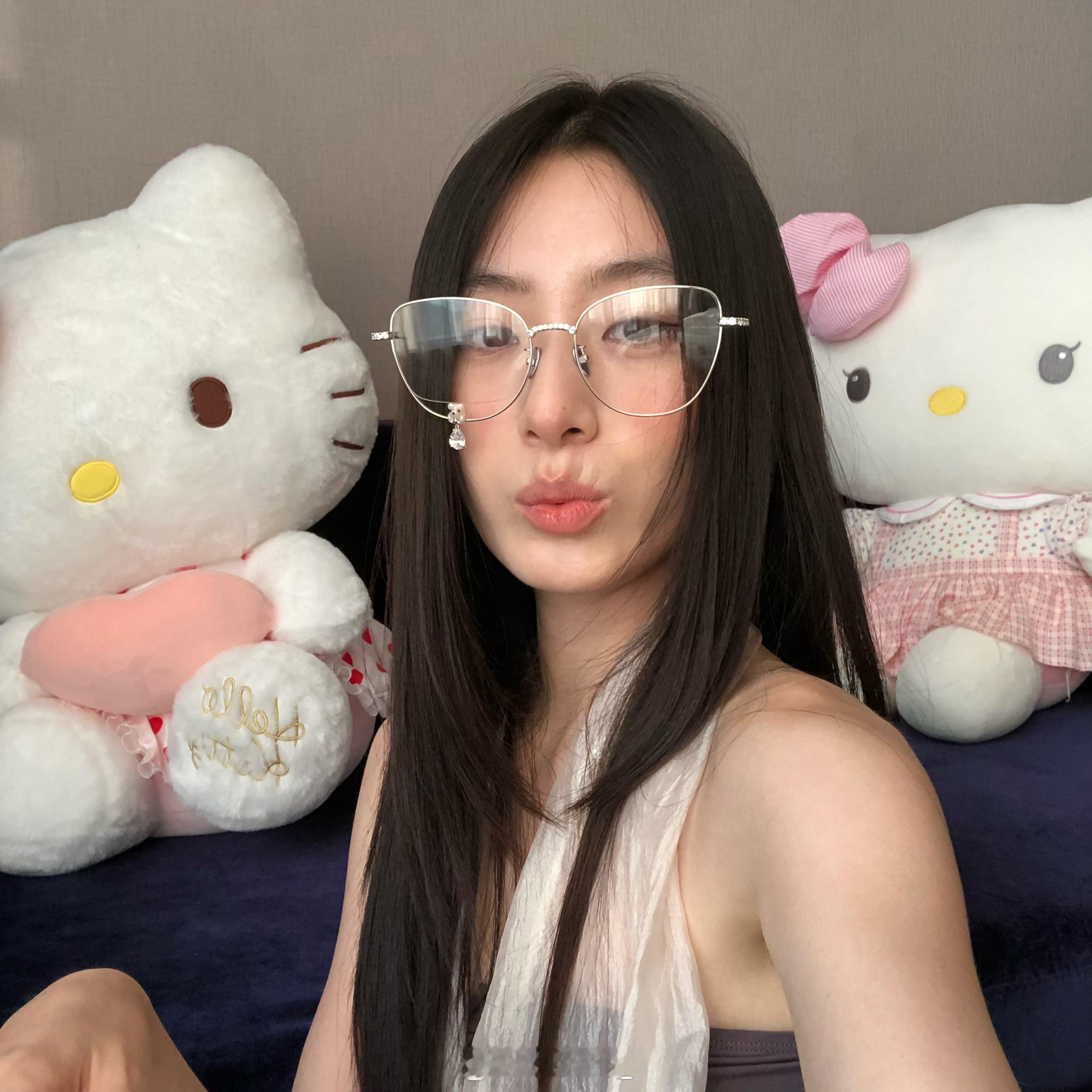 出差偶遇hello kitty 一套床品都是 太可爱了 ​​​