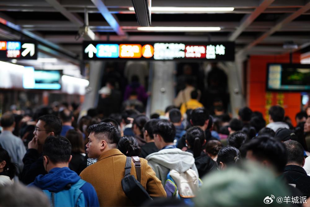 【清明假期将至，广州地铁多条线路延长服务1小时】2024年清明假期即将到来，根据