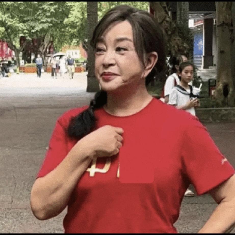 刘晓庆75岁依然活力满满你怎么看很高兴看到75岁的刘晓庆依然活力满满的状态