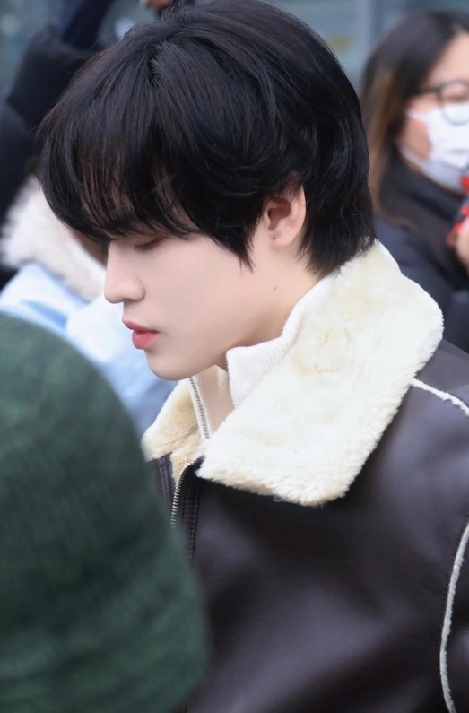 钟辰乐超燃青春的合唱 钟辰乐新年新综《超燃青春的合唱》开工路透来袭，据说是国内首