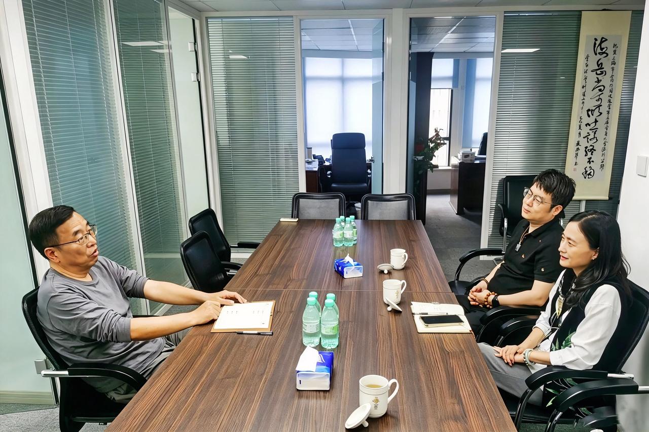 5月19日，上海市商标品牌协会副会长兼秘书长沈宇、副秘书长沈豪杰一行走访上海市合