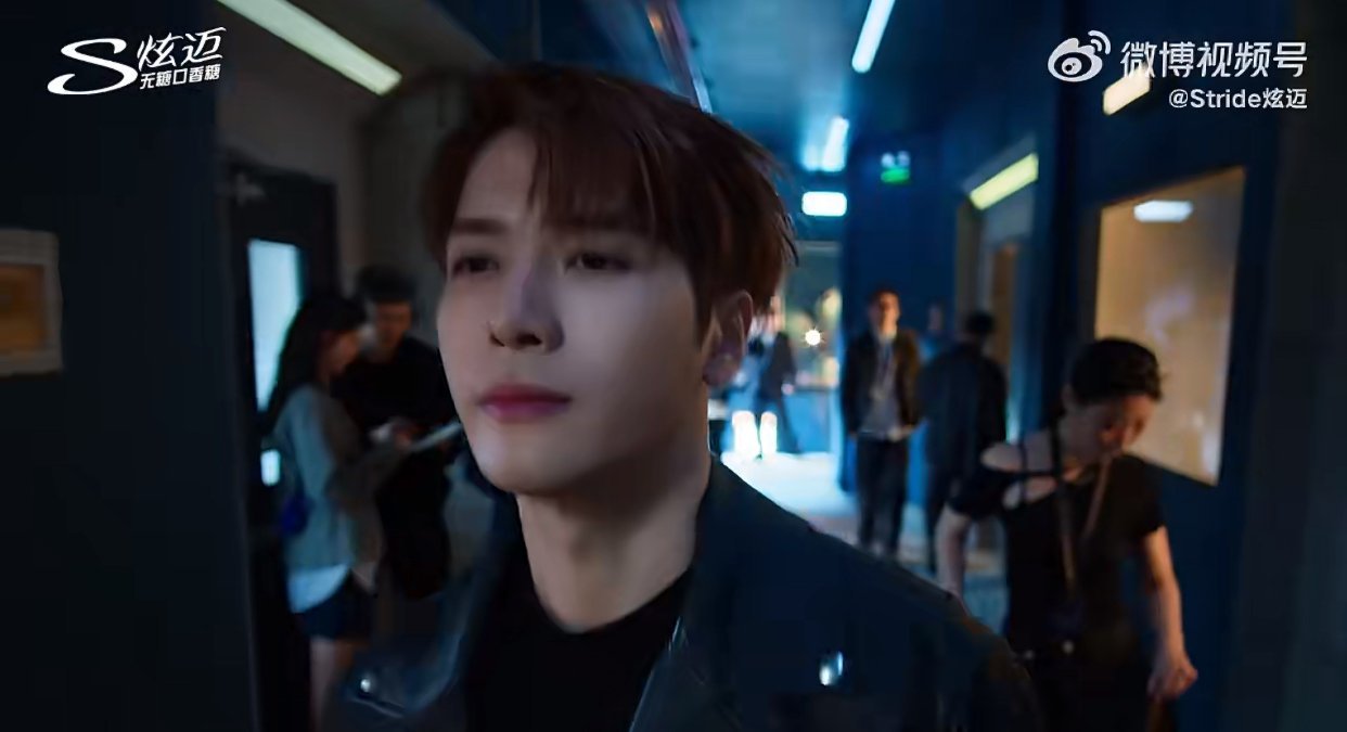 王嘉尔炫迈首发舞台 谁懂啊！炫迈×王嘉尔这波太绝了✨谁能拒绝王嘉尔+炫迈的组合啊