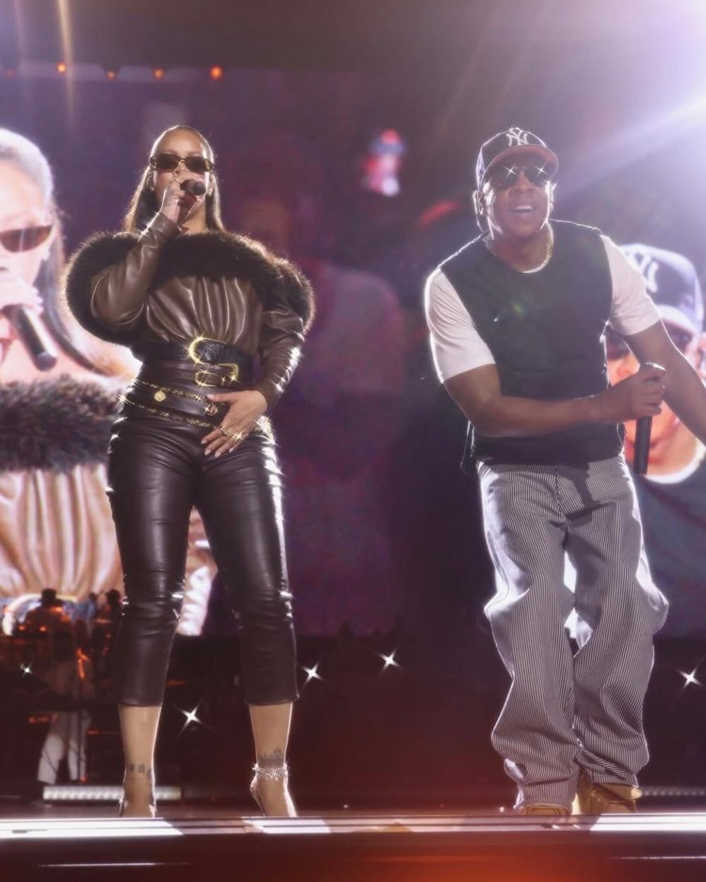 Rihanna 和 Jay-Z2012 VS. 2026 