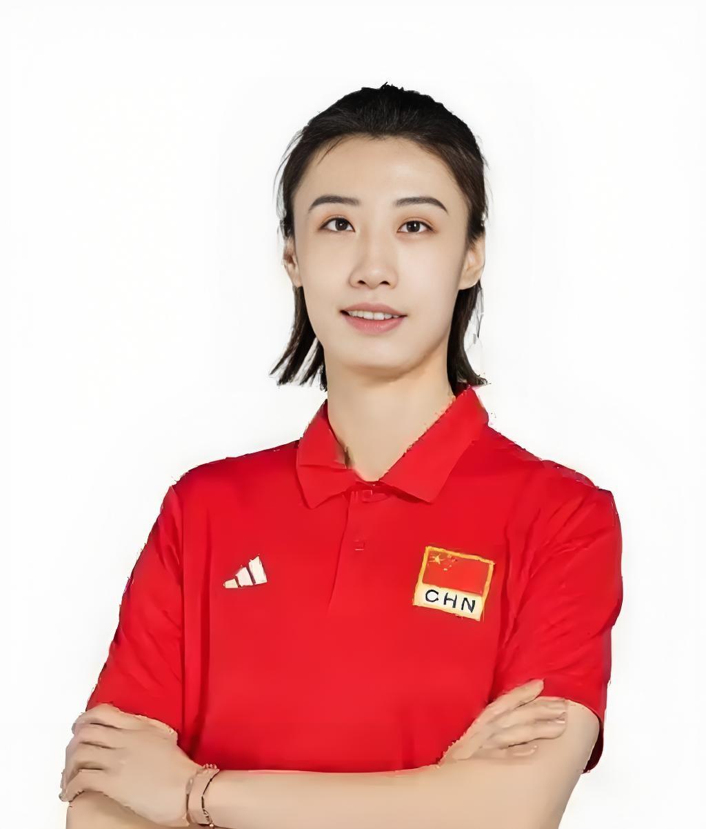王媛媛，中国女子排球运动员，1997年7月14日出生于甘肃平凉静宁县。她是现役国