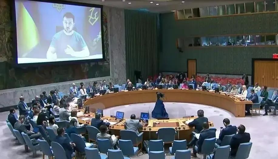 俄乌冲突到了最后冲刺阶段！

乌克兰总统喊话俄罗斯总统！

鉴于北约不会主动攻击