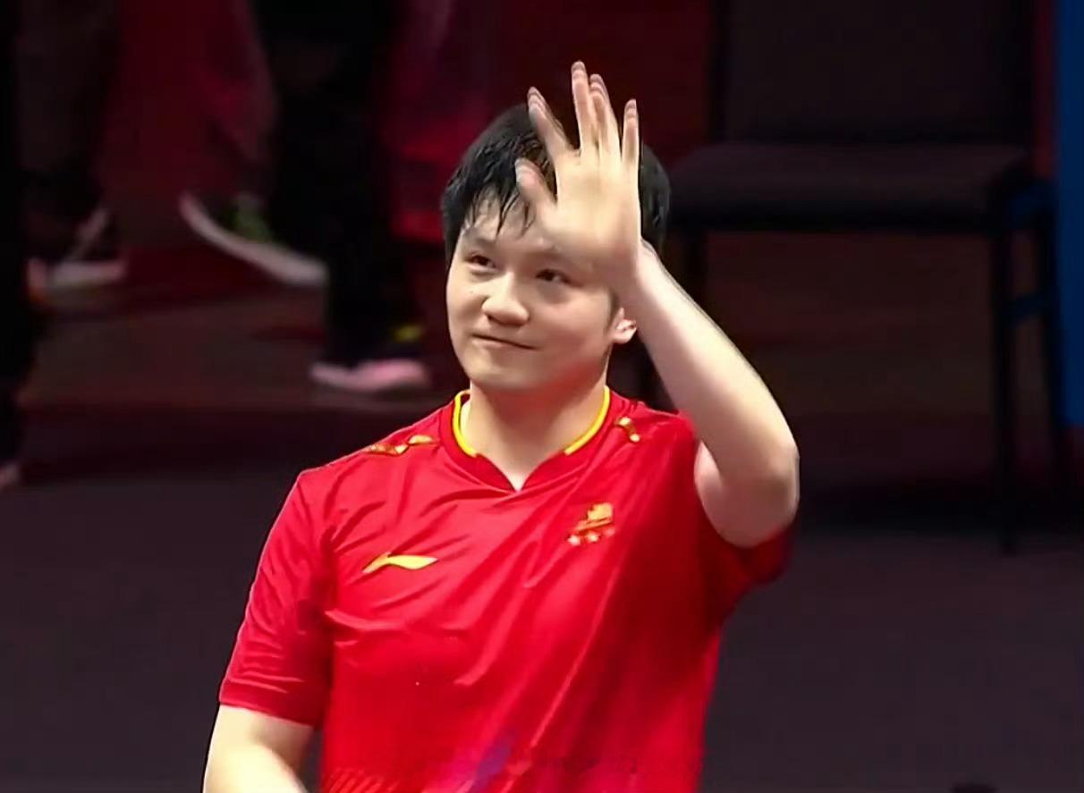 稳稳落地，实至名归🏆东哥用自己的方式，成为了继马龙之后，又一位成功卫冕男单冠军