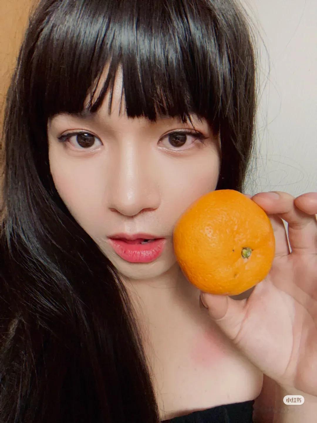 话说日本近几年就推出了许多颜值和气质都相当不错的新晋博主，而bckhdn就是其中