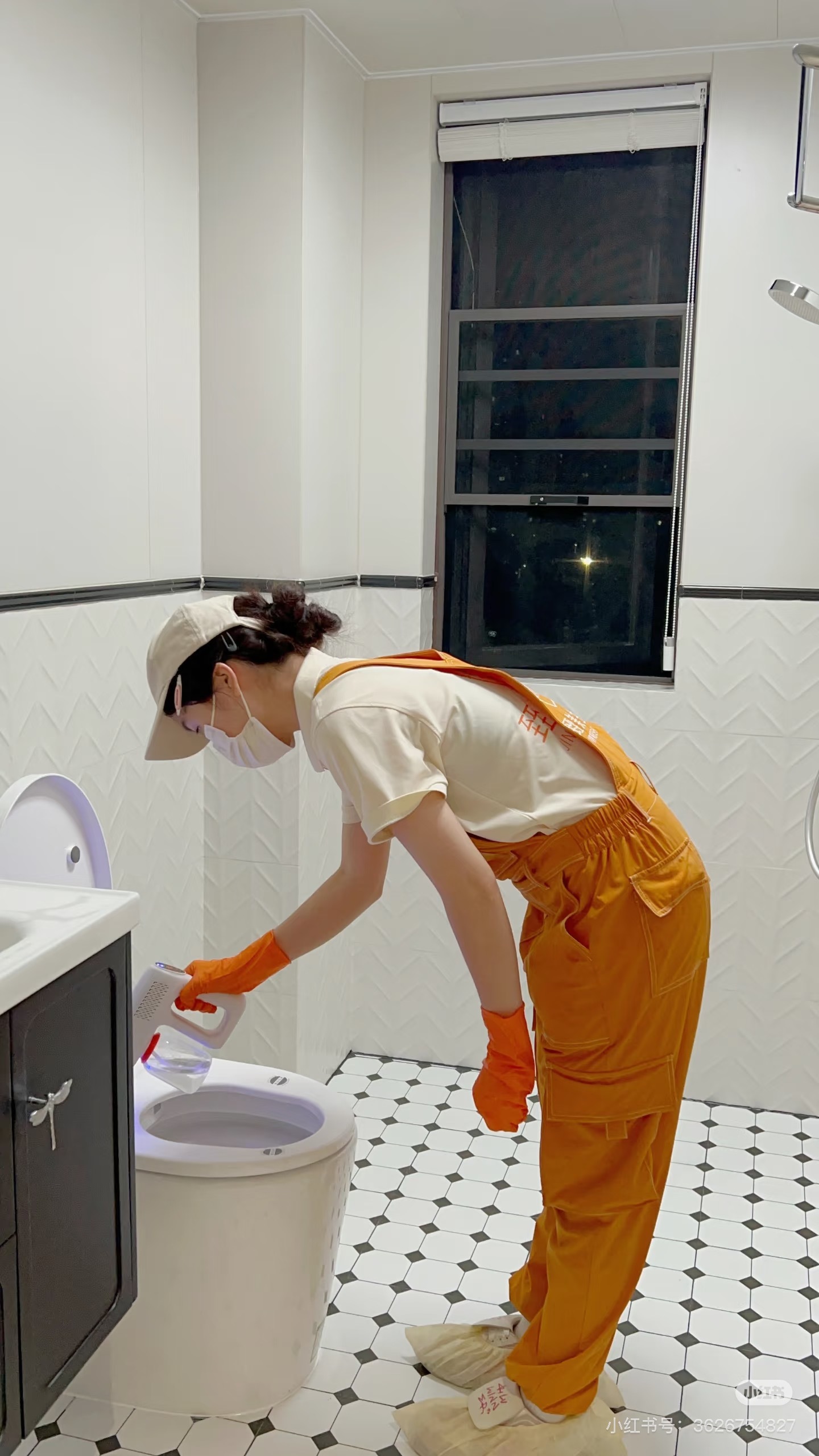 大学生毕业做保洁半年挣回四年学费大学毕业后靠保洁半年收入超10万我真心觉得大学生